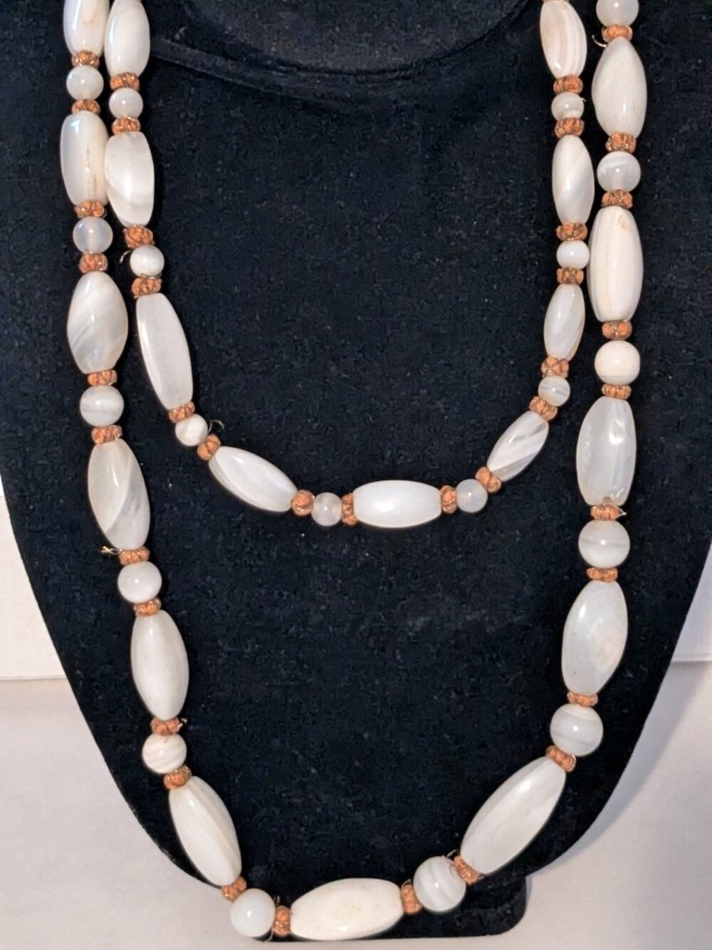 Vintage Heavy Chunky White Agate Stone Accents Continuous Necklace